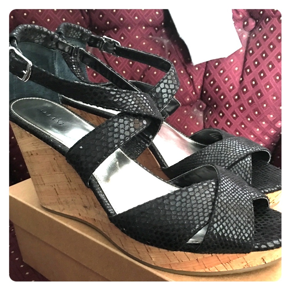 Wedge sandals